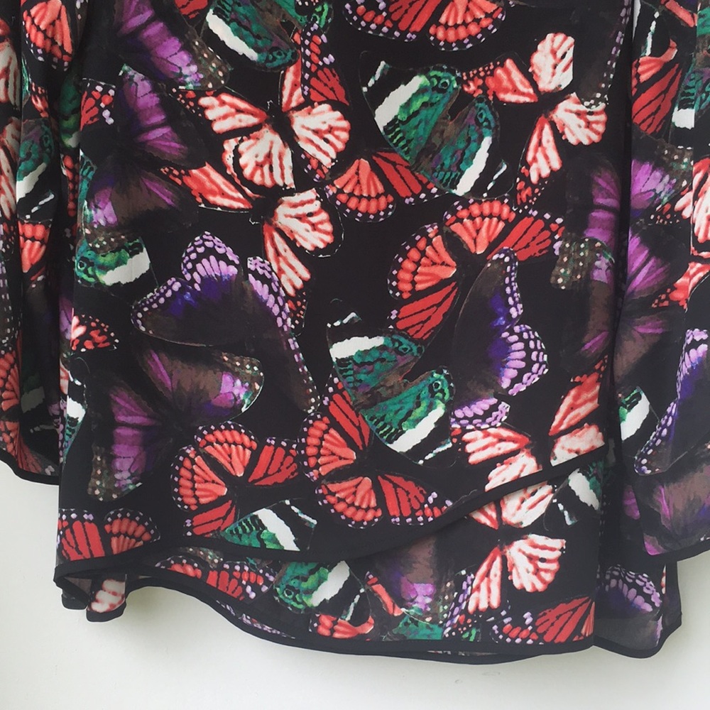 CHAUS "DECADENT BUTTERFLIES" BLOUSE - Picture 3 of 7